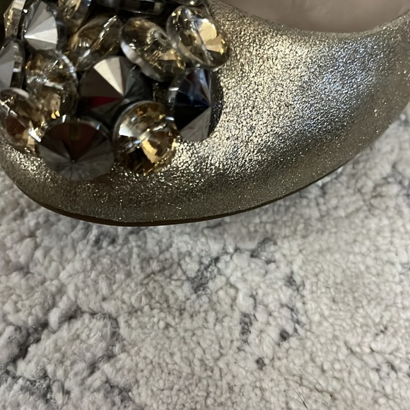 Antonio Melanie gold flats with round jeweled detail Size 7.5M - Picture 9 of 17